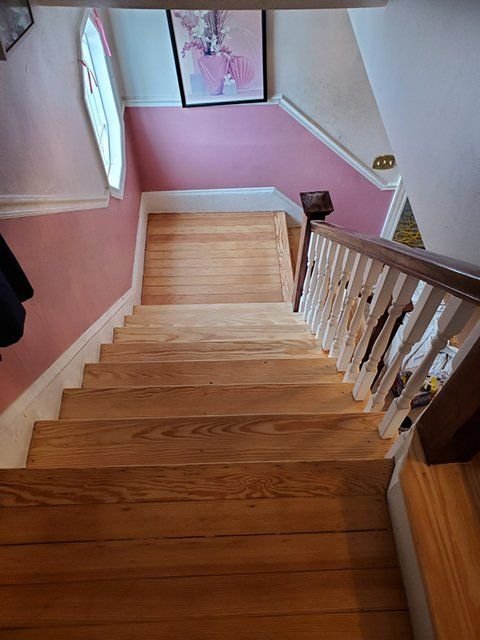 Cesar's Hardwood Floors project photo 27