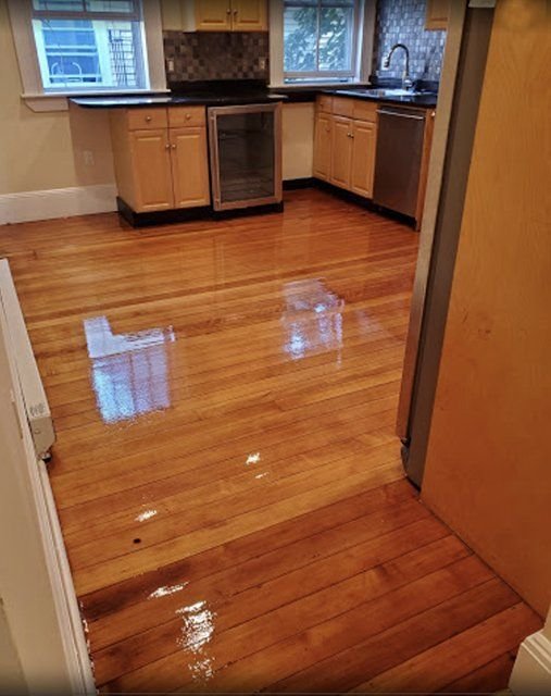 Cesar's Hardwood Floors project photo 34